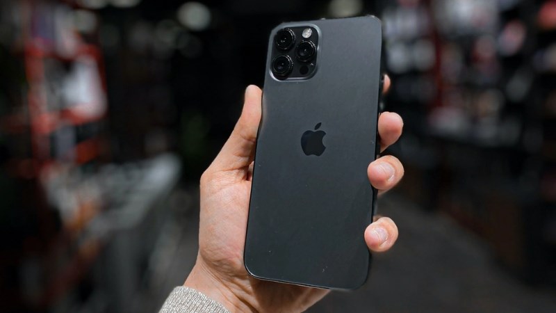 iPhone 15 Pro màu Titan Đen