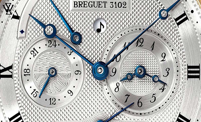 Clous de paris Guilloche là họa tiết từ đường mũi nhọn của kim tự tháp Clous de paris Guilloche là họa tiết từ đường mũi nhọn của kim tự tháp