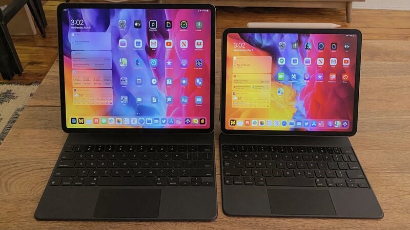 iPad 12.9 vì có thiết kế dày hơn nên không lắp vừa với Magic Keyboard đời đầu