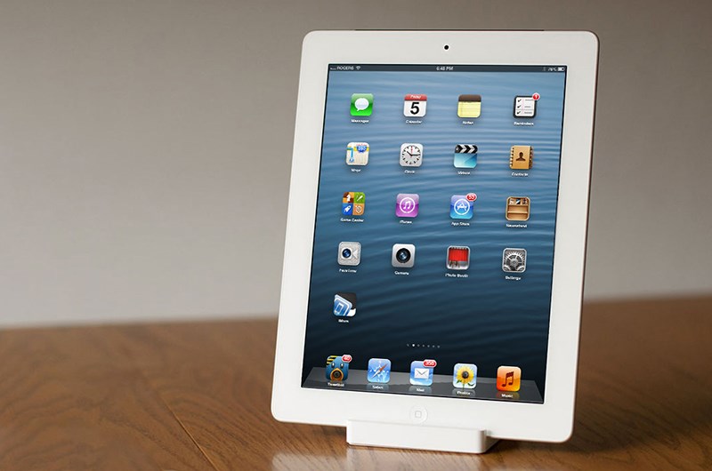 iPad Mini cũng được trang bị cổng kết nối Lighting iPad Mini cũng được trang bị cổng kết nối Lighting