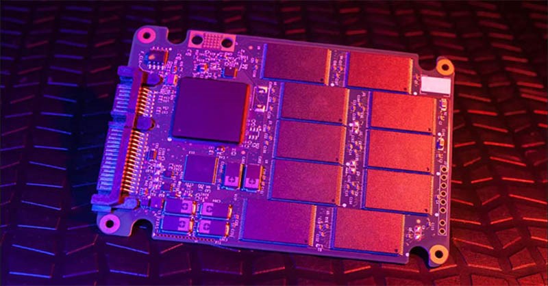 RAID SSD sỡ hữu tốc độ đọc/ghi vô cùng ấn tượng RAID SSD sỡ hữu tốc độ đọc/ghi vô cùng ấn tượng