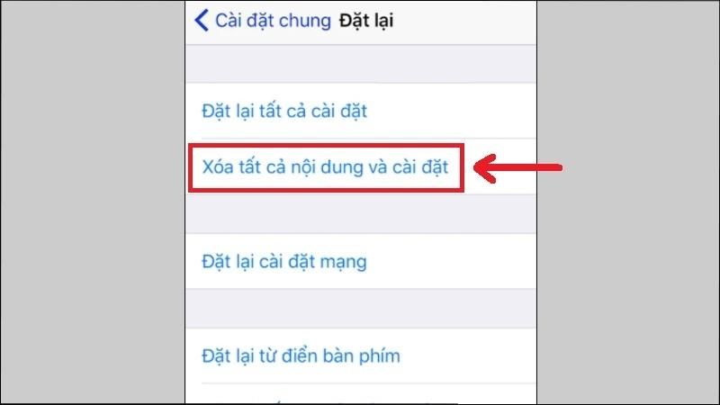 Chọn Xóa tất cả nội dung và cài đặt (mất toàn bộ dữ liệu)