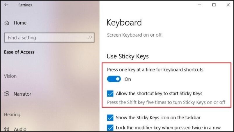 Bật công tắc dưới Use Sticky Keys và tick chọn Allow the shortcut key to start Sticky keys