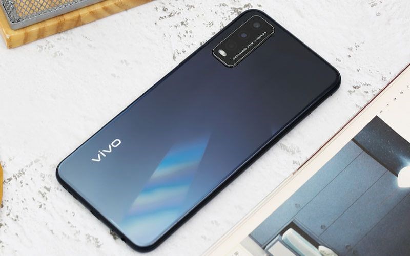Vivo Y12S với vẻ ngoài lung linh, sang trọng, hút mắt người dùng Vivo Y12s với vẻ ngoài lung linh, sang trọng, hút mắt người dùng