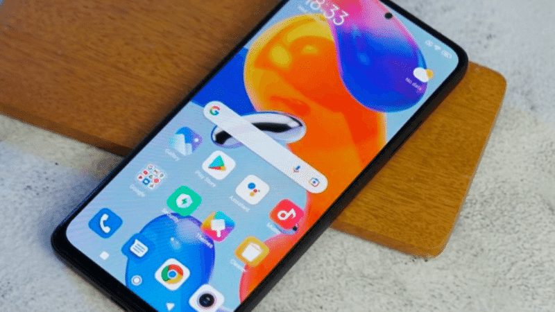 Màn hình AMOLED hiển thị màu sắc cực chi tiết và sắc nét