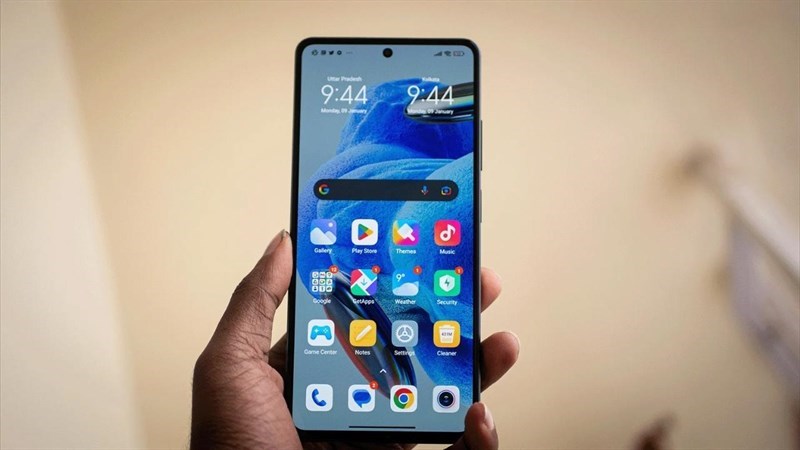 Cả 2 máy đều có màn hình kích thước lớn Cả 2 máy đều có màn hình kích thước lớn