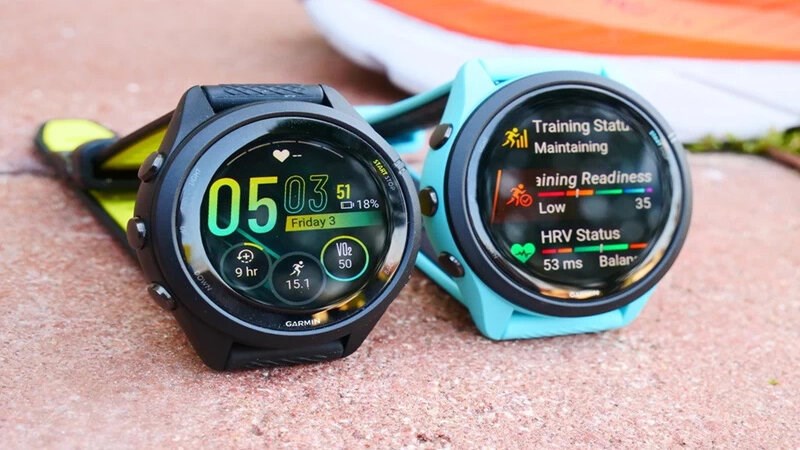 Cả 2 chiếc smartwatch của Garmin đều có thiết kế hiện đại, đẹp mắt