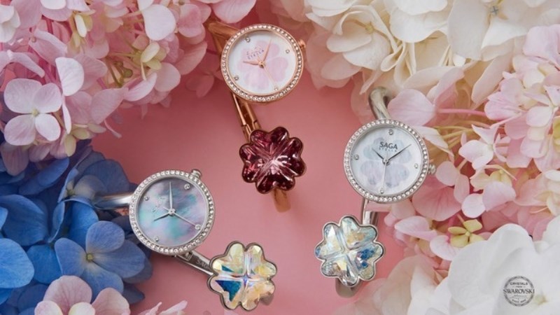 Đồng hồ đính đá Swarovski đều sở hữu kiểu dáng, mẫu mã đa dạng 