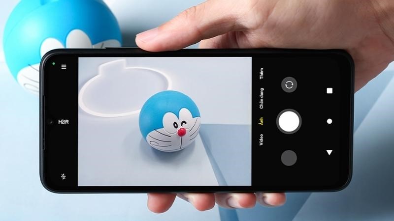 Dễ dàng ghi lại mọi khoảnh khắc đáng nhớ với camera sau