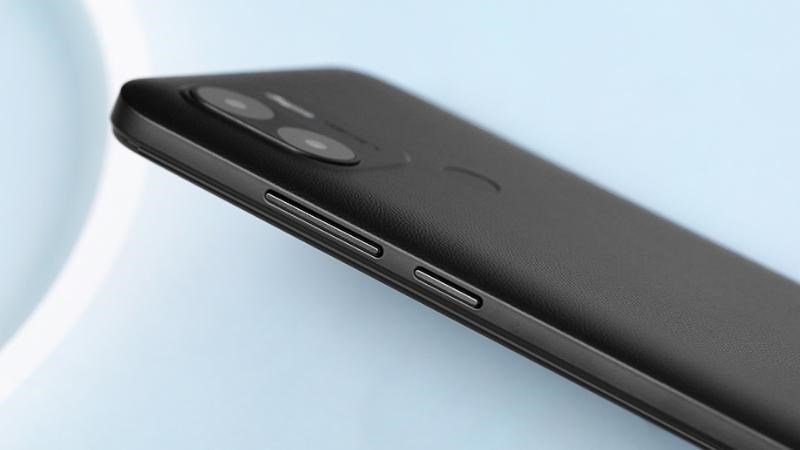 Không gian lưu trữ rộng rãi với RAM 3GB