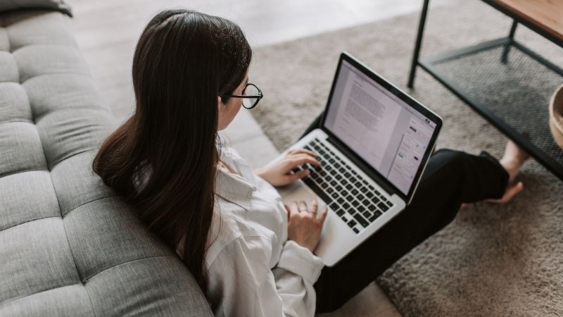 Những lợi ích mà laptop mang lại Những lợi ích mà laptop mang lại