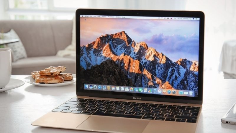Macbook đều có thiết kể mỏng, nhỏ gọn, sang trọng Macbook đều có thiết kể mỏng, nhỏ gọn, sang trọng