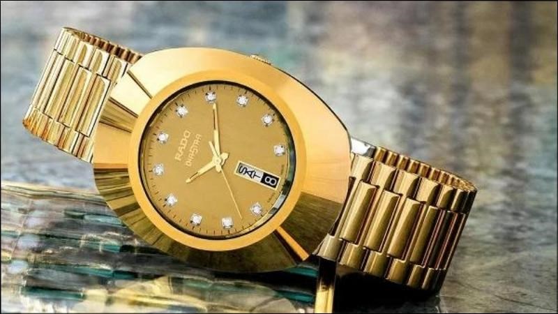 Rado Diastar Rado mạ vàng Rado Diastar Rado mạ vàng là chiếc đồng hồ có khả năng chống xước đầu tiên trên thế giới
