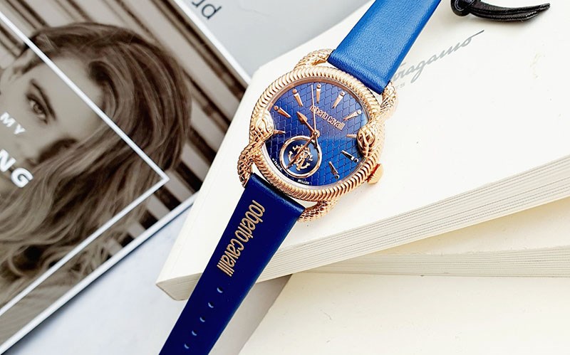 Roberto Cavalli đã tạo nên phong cách nữ tính, hiện đại và năng động Roberto Cavalli đã tạo nên phong cách nữ tính, hiện đại và năng động