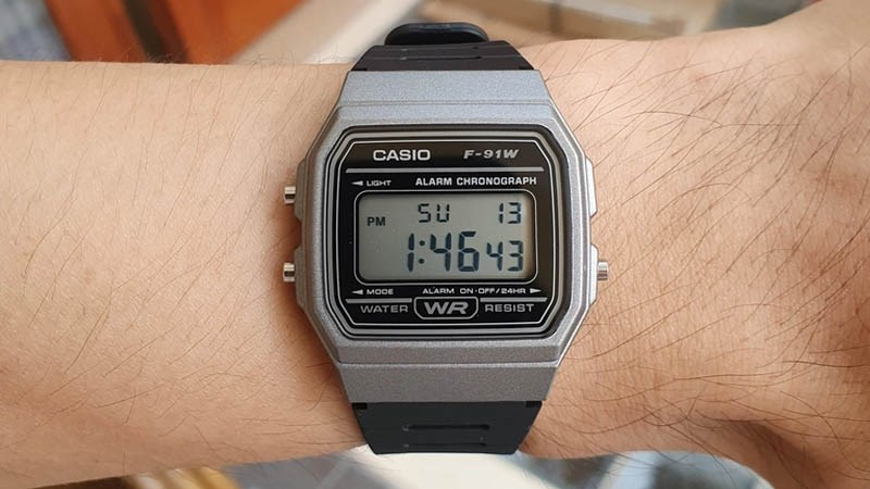 Đồng hồ Nam Casio F-91WM-1BDF sở hữu thiết kế mạnh mẽ, cá tính