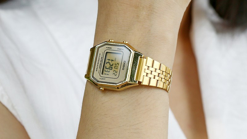 CASIO Nữ LA680WGA-9DF có đường kính mặt 29 mm, độ rộng dây 12 mm