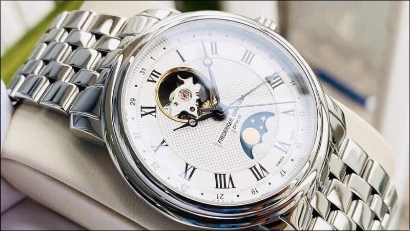 Đồng hồ Frederique Constant có thiết kế nổi bật với bộ máy in-house Đồng hồ Frederique Constant có thiết kế nổi bật với bộ máy in-house