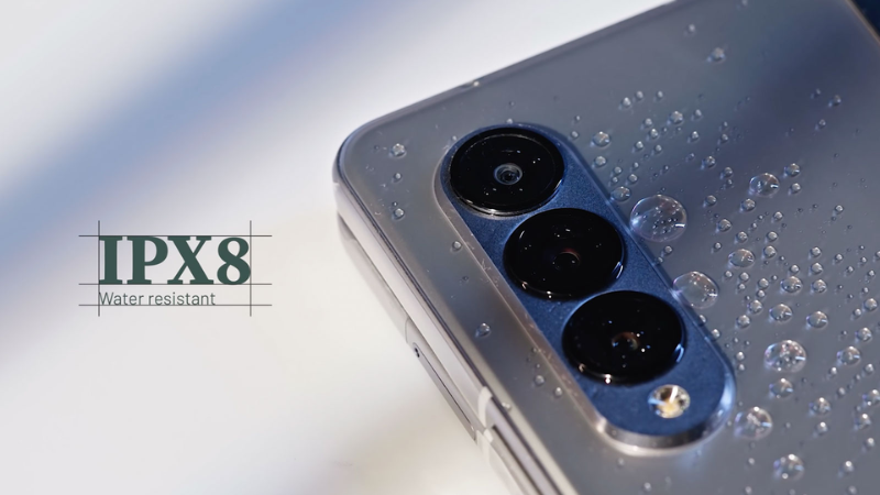 7 Galaxy Z Fold4 và Galaxy Z Flip4 có khả năng kháng nước đạt chuẩn IPX8