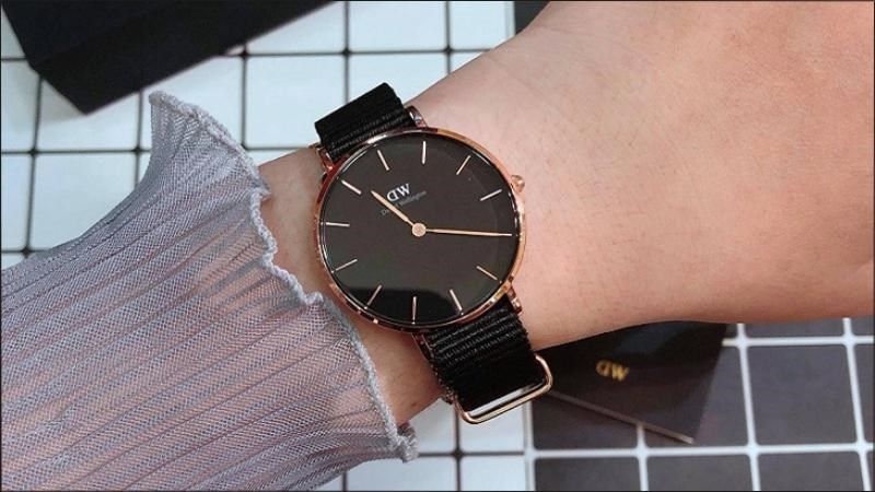 Daniel Wellington có vẻ ngoài nhẹ nhàng nhưng không kém phần bắt mắt