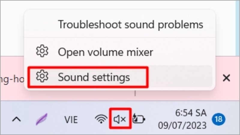 Chuột phải vào biểu tượng Loa > Chọn Sound Settings Chuột phải vào biểu tượng Loa > Chọn Sound Settings