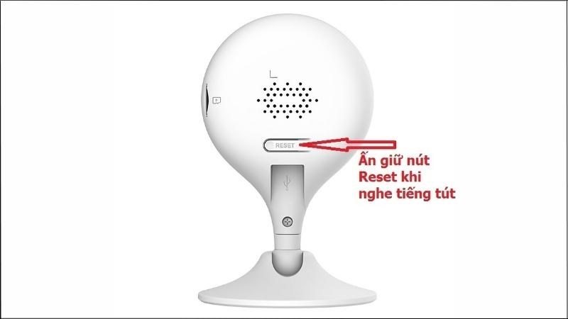 Nút Reset của IMOU C22 được làm nổi và ở ngay phía sau camera Nút Reset của IMOU C22 được làm nổi và ở ngay phía sau camera