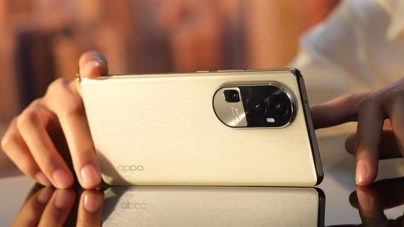 OPPO Reno10 Pro+ 5G và OPPO Reno10 5G đều được trang bị camera trước lên đến 32MP