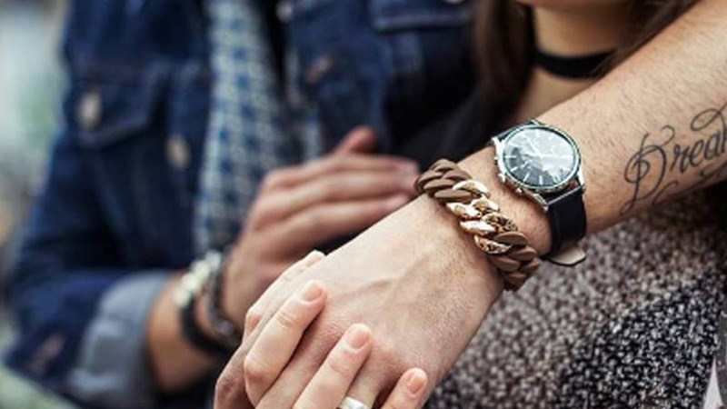 Vòng dây da là sự lựa chọn của nhiều chàng trai mạnh mẽ Vòng dây da là sự lựa chọn của nhiều chàng trai mạnh mẽ