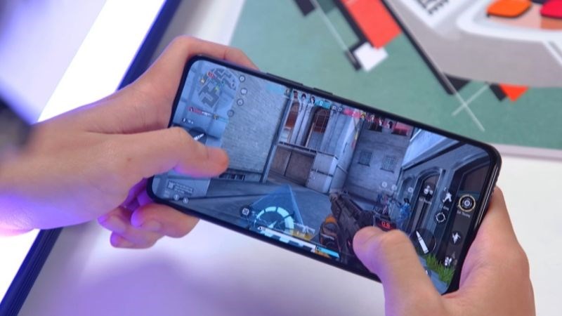 Chơi game cực chiến trên điện thoại Xiaomi 12T 5G 256GB