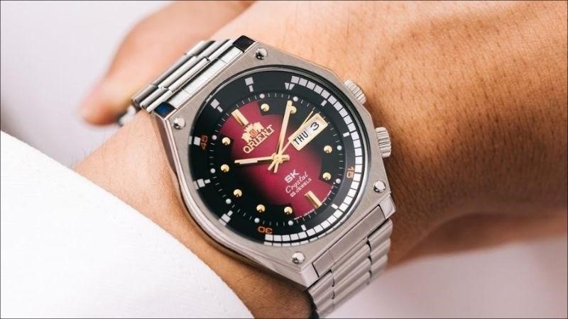 Orient thủy quân lục chiến cổ với thiết kế nam tính ấn tượng Orient thủy quân lục chiến cổ với thiết kế nam tính ấn tượng