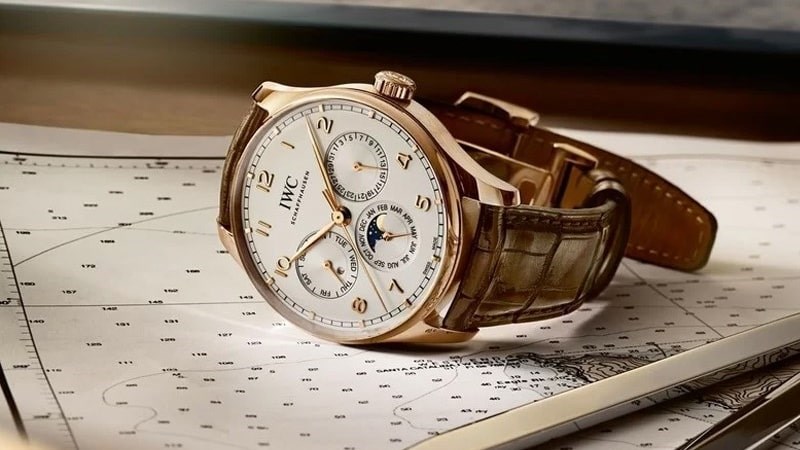 IWC là thương hiệu sản xuất đồng hồ xa xỉ của Thụy Sỹ, được thành lập vào năm 1868