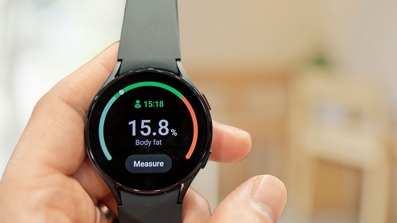 Galaxy Watch6 Classic và Watch4 Classic dễ dàng đo lường thành phần cơ thể Người dùng có thể theo dõi tỷ lệ cơ thể, huyết áp trên đồng hồ