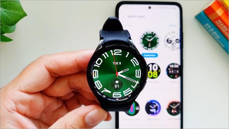 Stretched time đã trở thành mặt đồng hồ đại diện cho dòng siêu phẩm Galaxy Watch năm nay Stretched time đã trở thành mặt đồng hồ đại diện cho dòng siêu phẩm Galaxy Watch năm nay