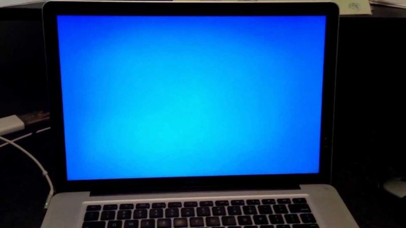 Macbook xuất hiện Drum màn hình xanh