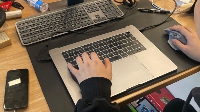 Tái chế lại các sản phẩm MacBook Pro đã cũ