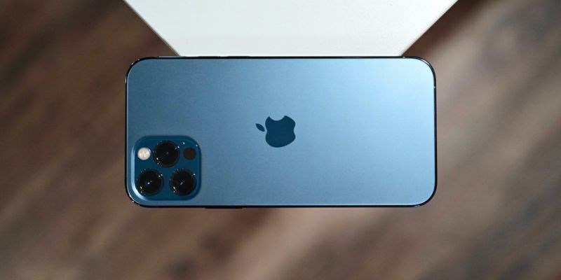 iPhone 12 Pro Max màu Pacific Blue mới lạ