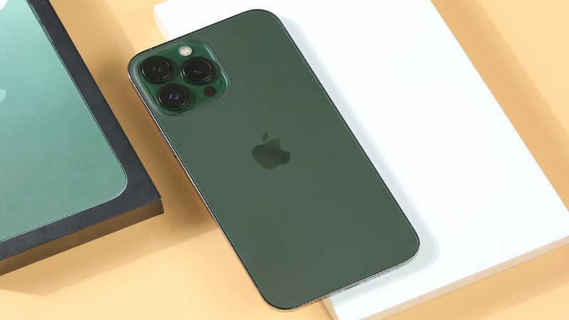 iPhone 13 Pro Max có thiết kế sang trọng, thanh lịch iPhone 13 Pro Max có thiết sang trọng, thanh lịch