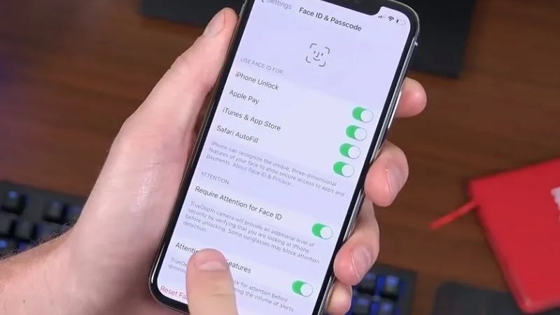 z Để khắc phục nguyên nhân này, người dùng bật lại tính năng Face ID