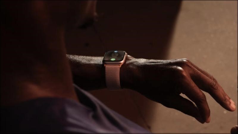 Double Tap là một chức năng mới được tích hợp trên Apple Watch Series 9 Double Tap là một chức năng mới được tích hợp trên Apple Watch Series 9
