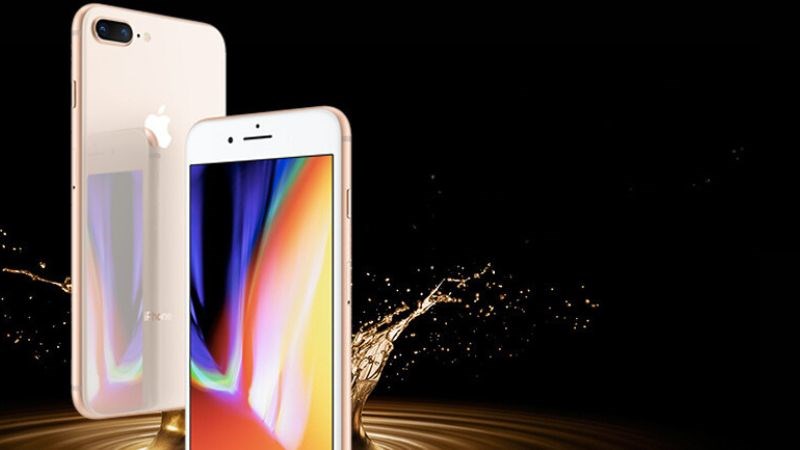 iPhone 8 Plus với thiết kế mặt lưng được phủ kính cường lực không hề lỗi thời