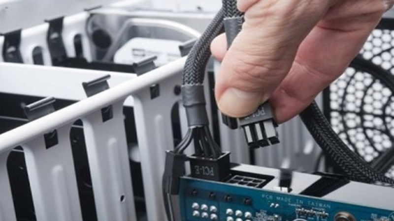 Tháo phần lá tản nhiệt ra Tháo phần lá tản nhiệt ra