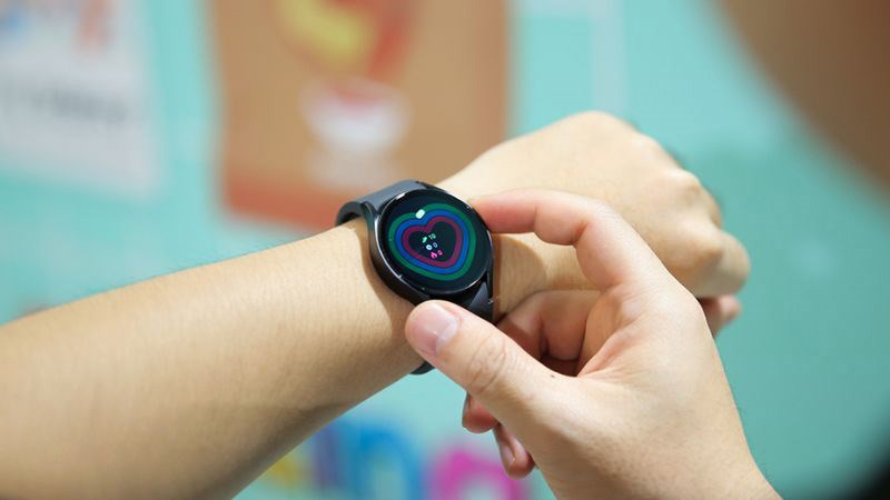 Đồng hồ thông minh Samsung Galaxy Watch6 40mm với nhiều tính năng chăm sóc sức khỏe Đồng hồ thông minh Samsung Galaxy Watch6 40mm với nhiều tính năng chăm sóc sức khỏe