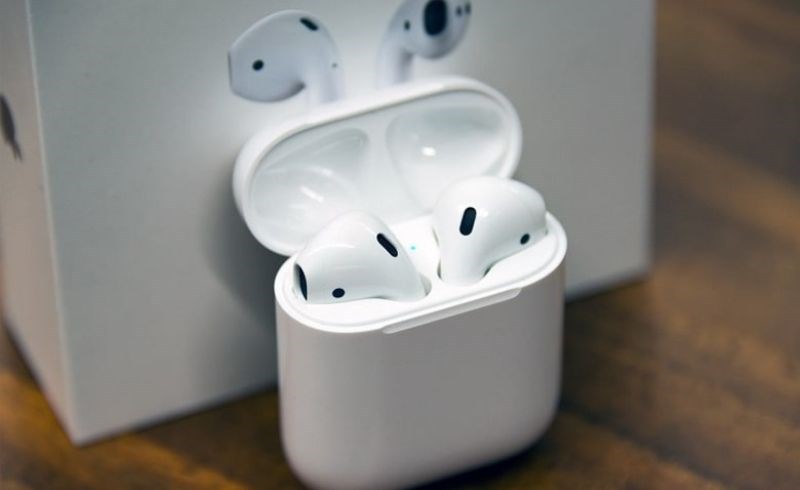 Hộp sạc của AirPods 2 thiết kế sang trọng