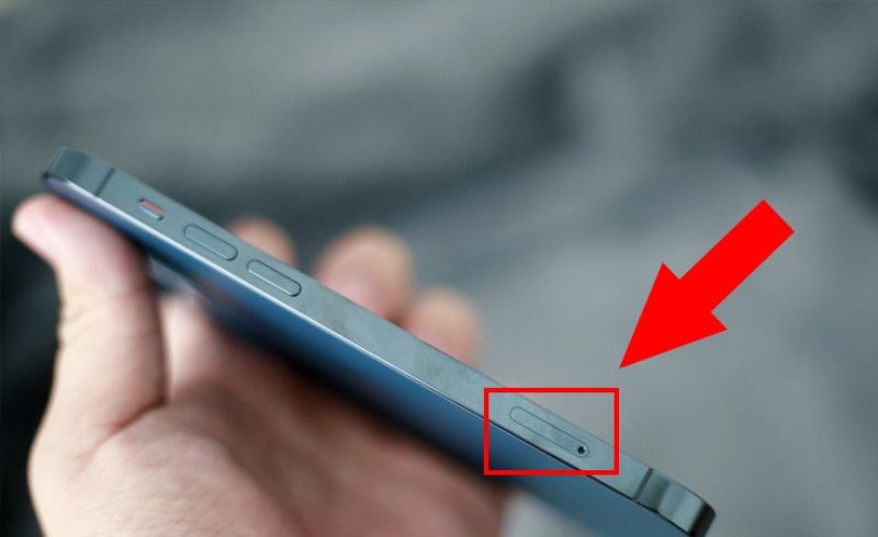 Tại một số quốc gia, khe SIM vật lý sẽ được loại bỏ và thay thế bằng mô hình Dual e SIM (2 eSIM). Tại một số quốc gia, khe SIM vật lý sẽ được loại bỏ và thay thế bằng mô hình Dual eSIM (2 eSIM).