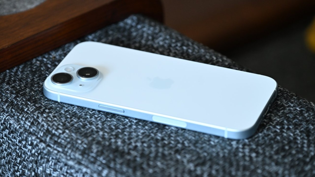 iPhone 15 màu xanh dương. (Nguồn: Internet) iPhone 15 màu xanh dương. (Nguồn: Internet)
