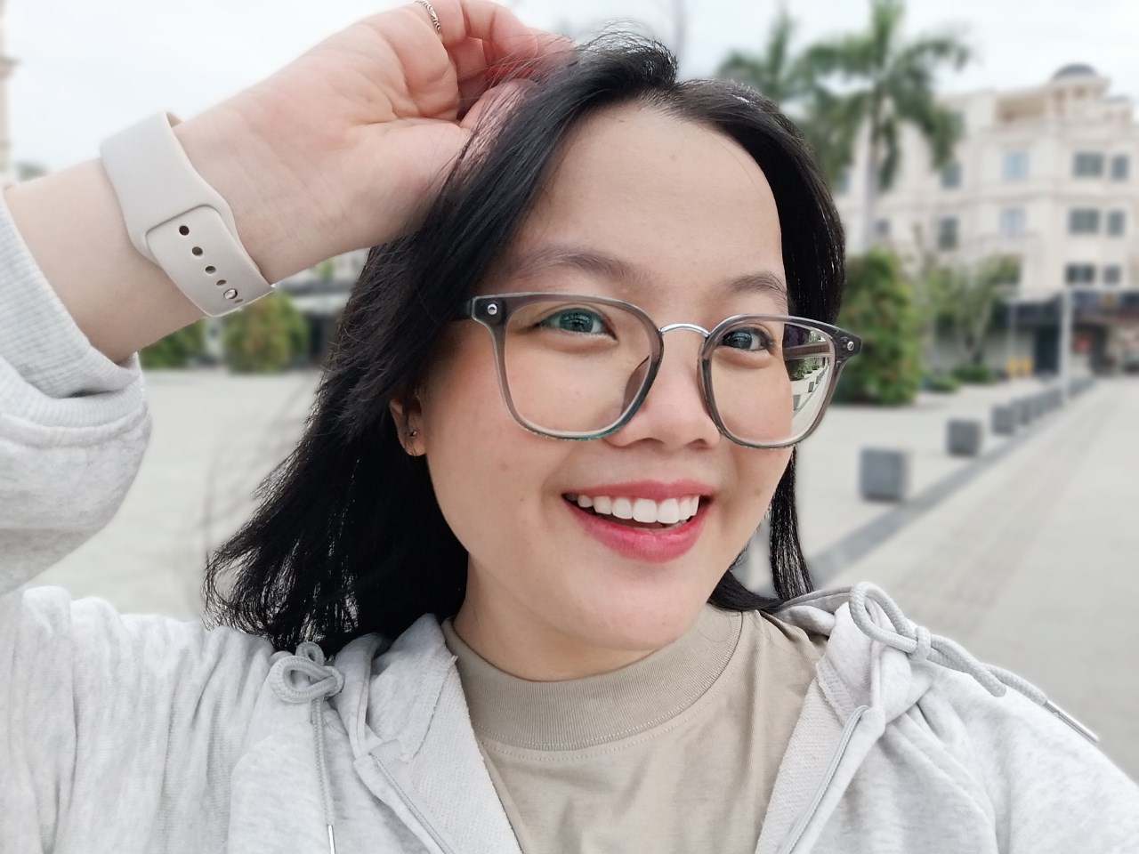 Ảnh chụp selfie xoá phông từ camera của Honor 90 Lite.