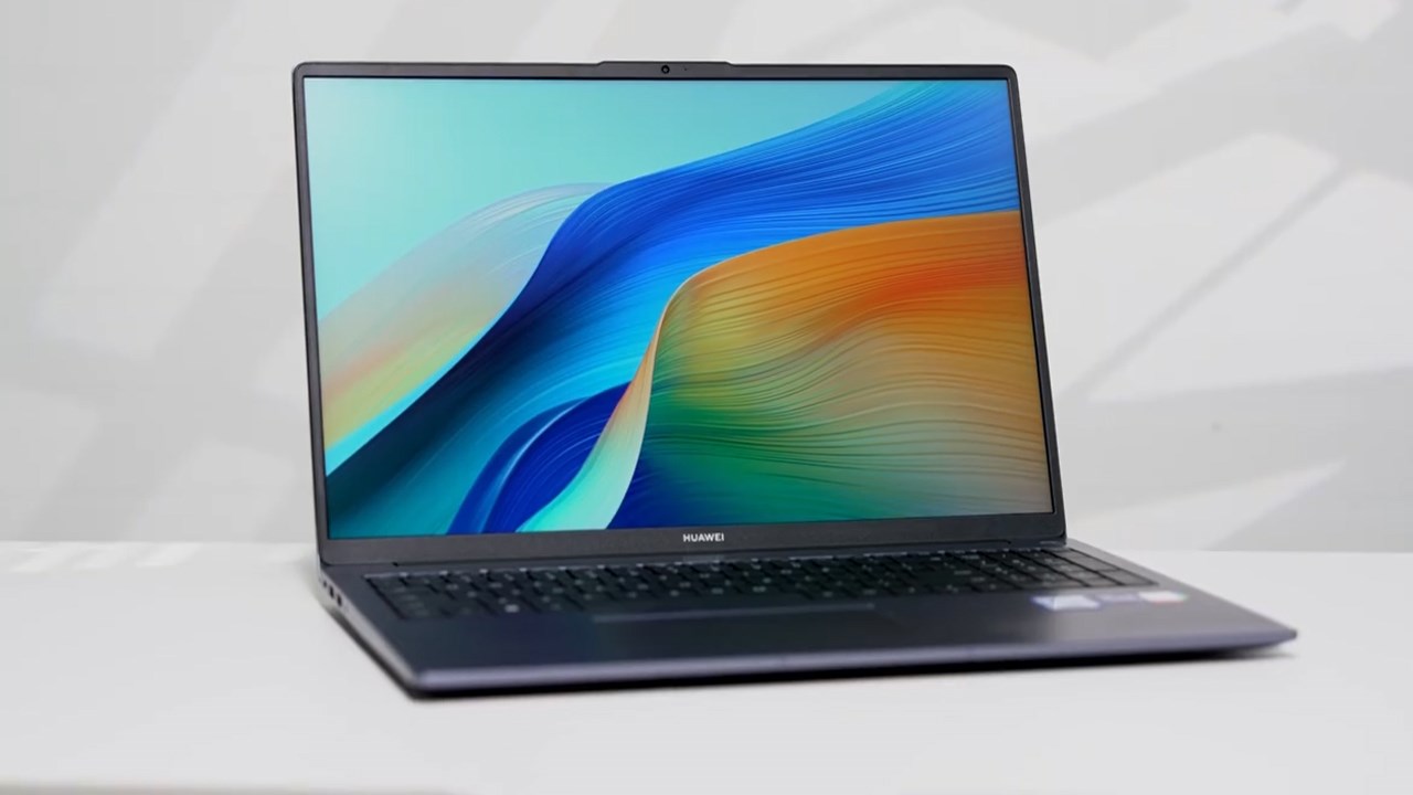 Huawei MateBook D 16 2024 được trang bị màn hình IPS rộng 16 inch, độ phân giải Full HD+