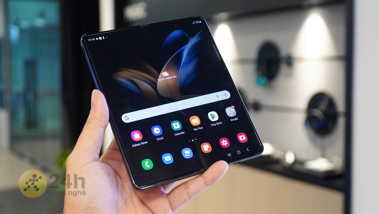 Galaxy Z Fold4 mang trong mình phong cách tuy không phải mới nhất, nhưng cho trải nghiệm tốt nhất Galaxy Z Fold4 mang trong mình phong cách tuy không phải mới nhất, nhưng cho trải nghiệm tốt nhất