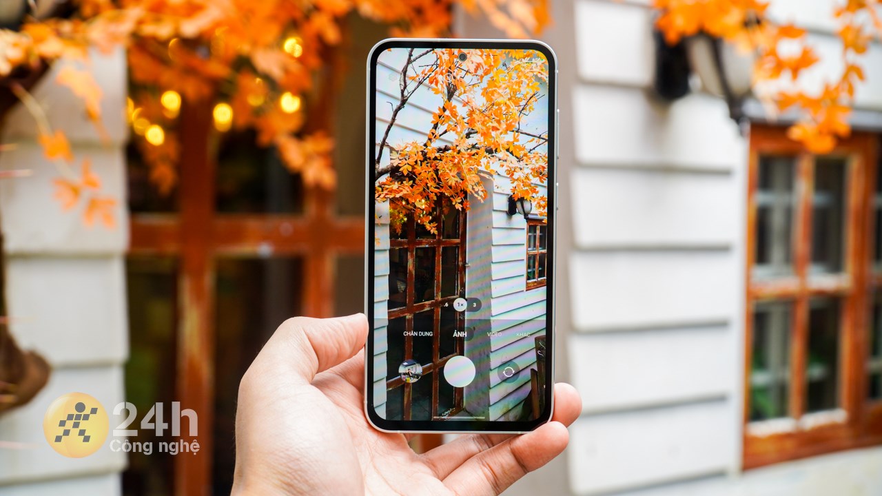 Galaxy S23 FE: Điện thoại Samsung màu Tím đậm đà, son sắt Galaxy S23 FE: Điện thoại Samsung màu Tím đậm đà, son sắt