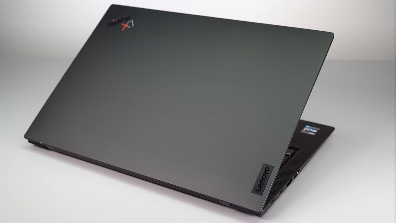 Lenovo ThinkPad X1 Carbon Gen 11 là chiếc laptop rất tốt của nhà Lenovo. 