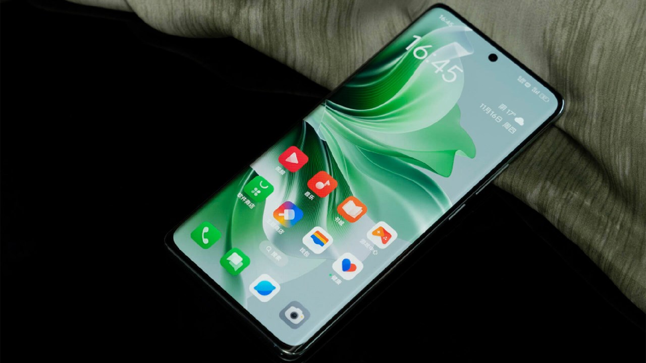 OPPO Reno11 Pro được trang bị RAM 12 GB và bộ nhớ trong 256 GB